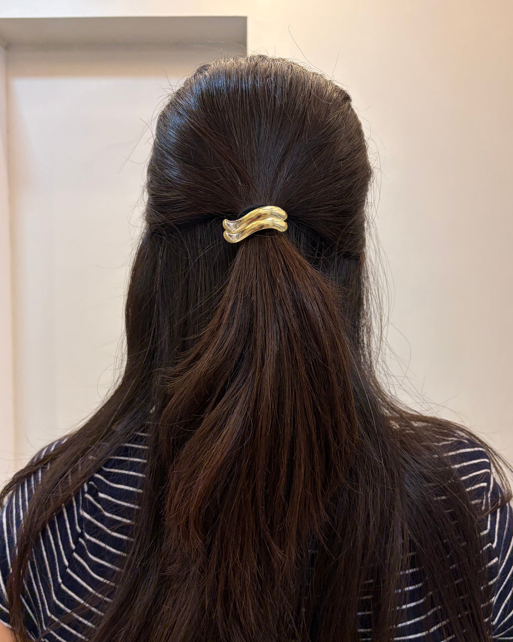 Serene Wave Hair Tie