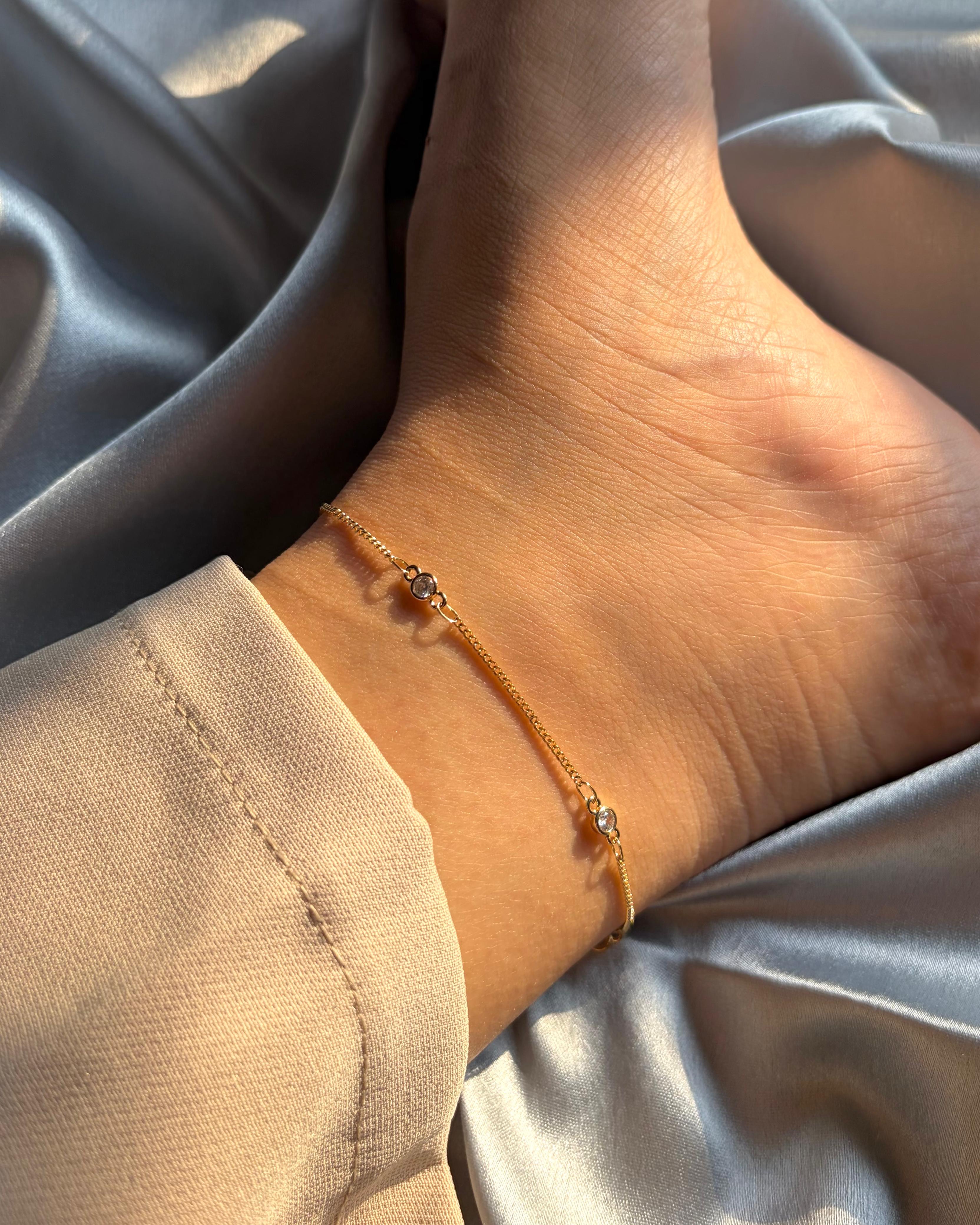 Bella Minimalist Anklet